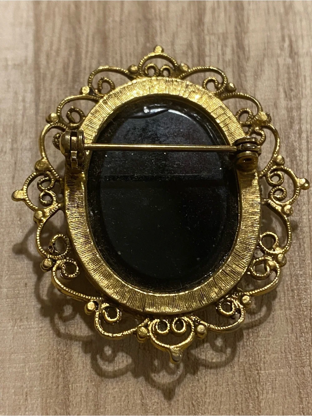 N/A elegant gold